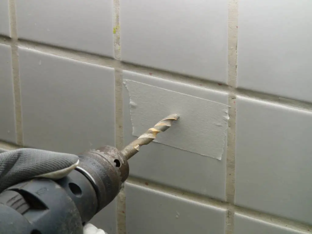 Como Furar Azulejo, Cerâmica e Porcelanato Sem Quebrar